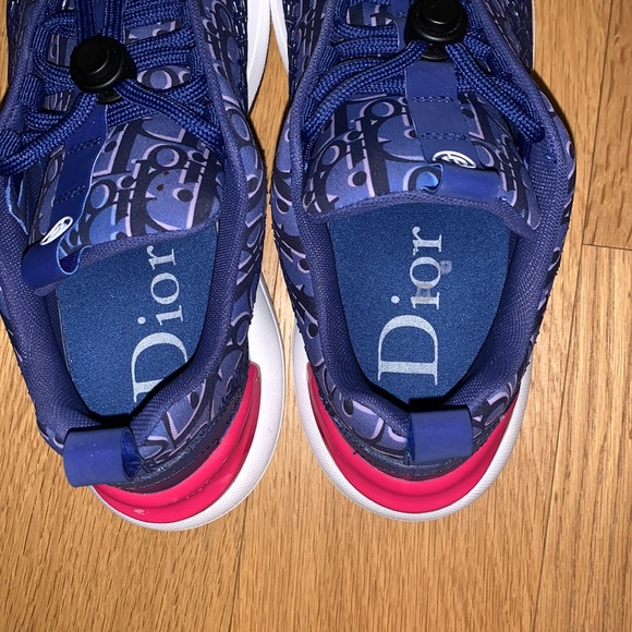 Men sneakers (only been wore a couple times) the price is my set price. - Picture 7 of 7